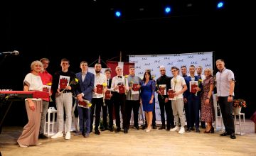 Izlaidums 2023   PROFESIONĀLĀS VIDĒJĀS IZGLĪTĪBAS GRUPĀM 