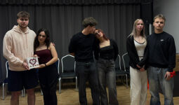 Valentīndiena dienesta viesnīcā 2026