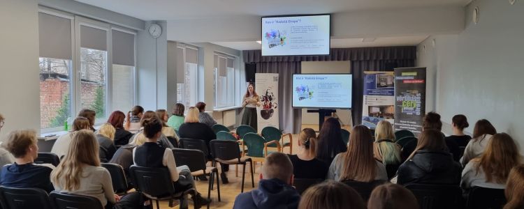 ES fondu apguves iespējas programmās “Radošā Eiropa” un “CERV”